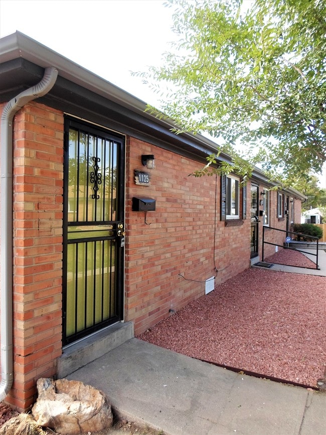 property at 1125 Dallas St