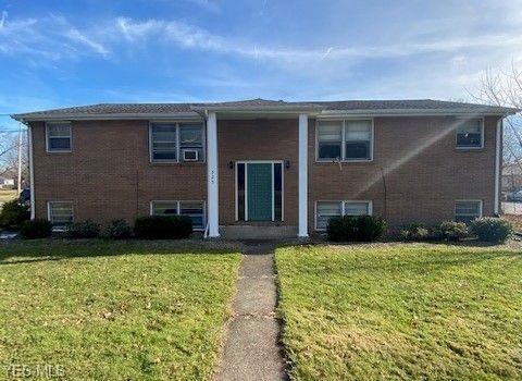 525 North Rd-Unit -2 in Niles, OH - Building Photo - Building Photo