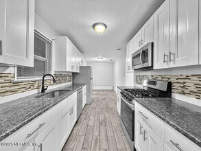 2026 Burpee Dr in Jacksonville, FL - Building Photo - Building Photo