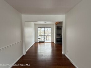 259 Village Ct in Kingston, NY - Building Photo - Building Photo