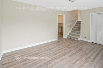 6301 Old Coach Rd in Charlotte, NC - Foto de edificio - Building Photo