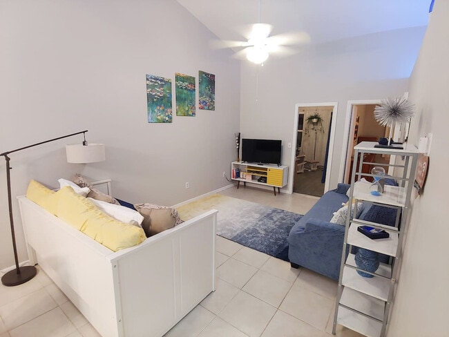 property at 3832 SW 30th Terrace