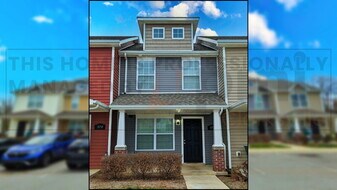 375 Sam Houston Cir in Clarksville, TN - Building Photo