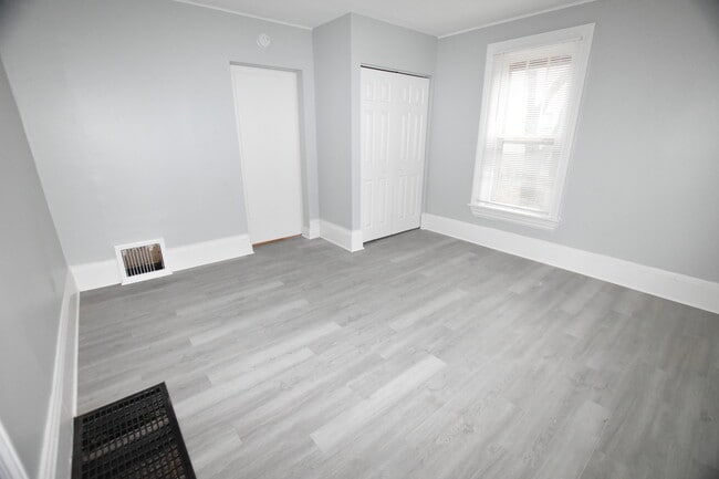 426 N Lake St in Aurora, IL - Foto de edificio - Building Photo