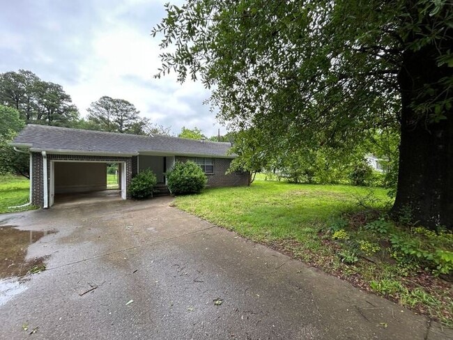 property at 5524 Rockdale Rd
