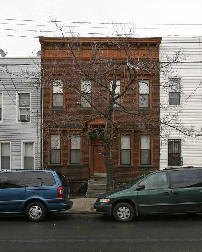 33 Saint Nicholas Ave