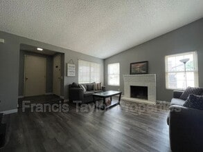 2422 Teaberry Glen in Escondido, CA - Building Photo - Building Photo