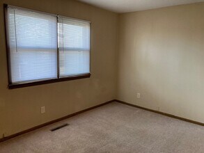1707 University Dr in Kearney, NE - Building Photo - Building Photo