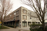 Park Meadow Apartments in Seattle, WA - Foto de edificio - Building Photo