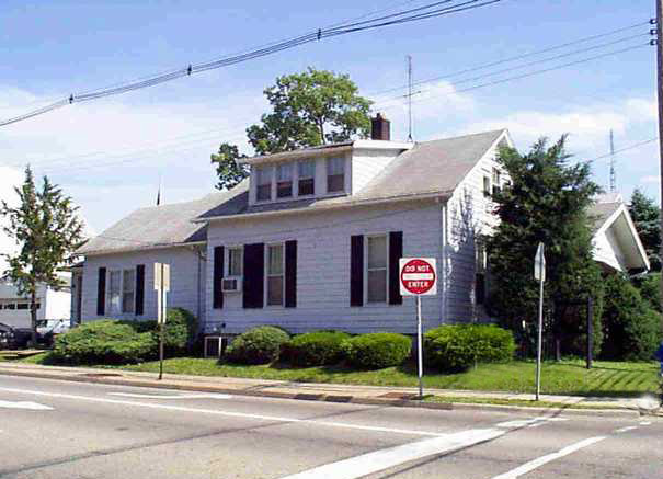 913 N Center St in Bloomington, IL - Building Photo