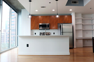 44 Peachtree Pl NW, Unit 926 in Atlanta, GA - Building Photo - Building Photo