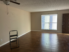 659 Mosswood Ln in Fayetteville, NC - Building Photo - Building Photo