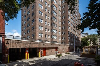 Parker Towne House in New York, NY - Building Photo - Building Photo