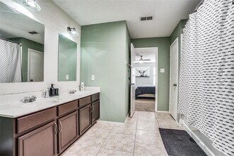 2459 Lost Mesa in Grand Prairie, TX - Building Photo - Building Photo