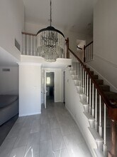 217 Starlane Dr in La Cañada Flintridge, CA - Building Photo - Building Photo