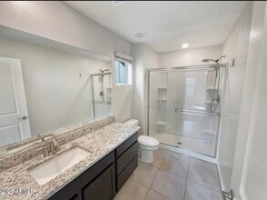 8065 W Agora Ln in Phoenix, AZ - Building Photo - Building Photo