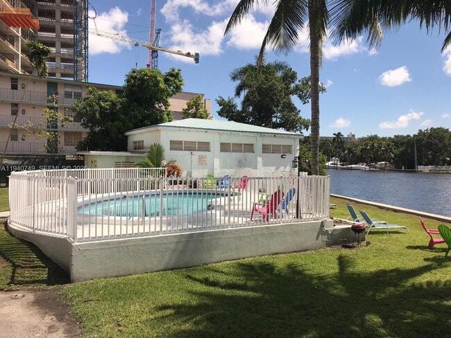 property at 1610 NW N River Dr