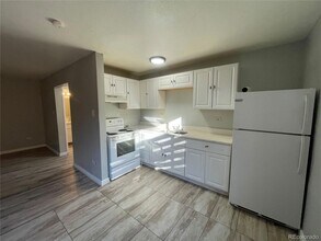 1590 Clinton St, Unit 6 in Aurora, CO - Foto de edificio - Building Photo