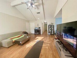 12311 Willow Wild Dr in Austin, TX - Building Photo - Building Photo