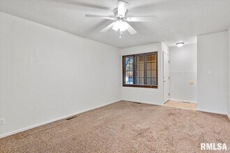 3 Sundowner Ln in Springfield, IL - Building Photo - Building Photo