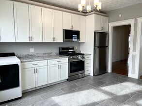 31 Cutler St in Winthrop, MA - Building Photo - Building Photo