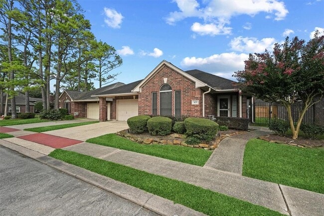 403 Pine Creek Dr in Friendswood, TX - Building Photo - Building Photo