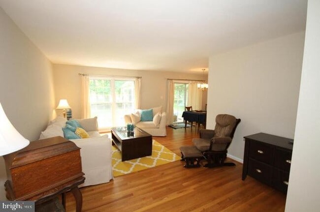 8521 Tysons Ct in Vienna, VA - Building Photo - Building Photo