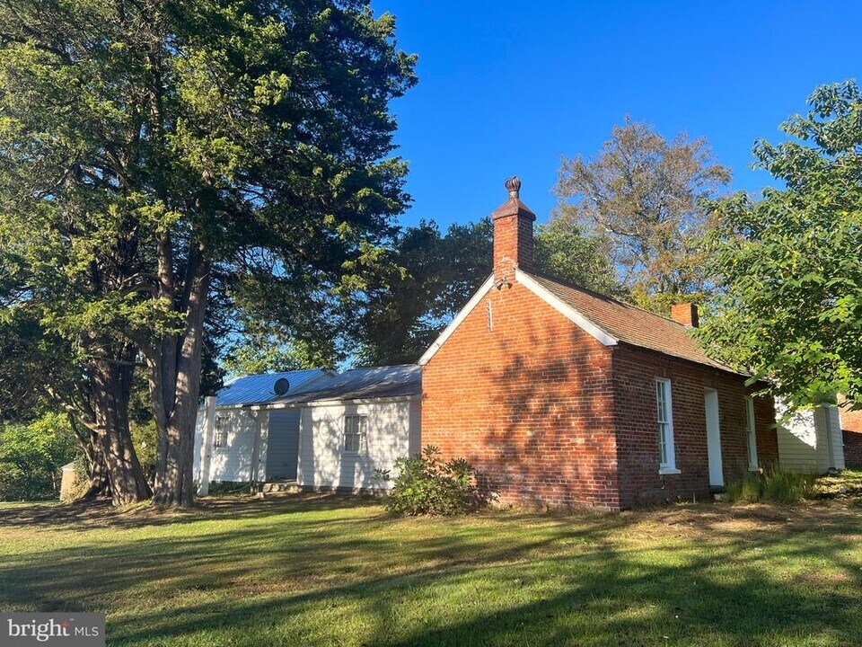 7606 Woodyard Rd in Clinton, MD - Building Photo