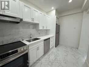 521 Bay St in Midland, ON - Building Photo - Building Photo