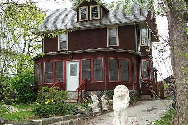 24 Clement St in Glen Cove, NY - Building Photo