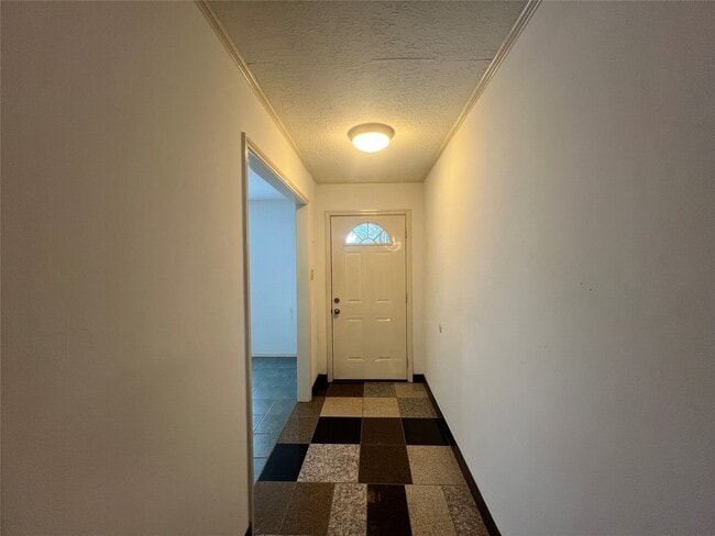 7026 Lacy Hill Dr in Houston, TX - Building Photo - Building Photo