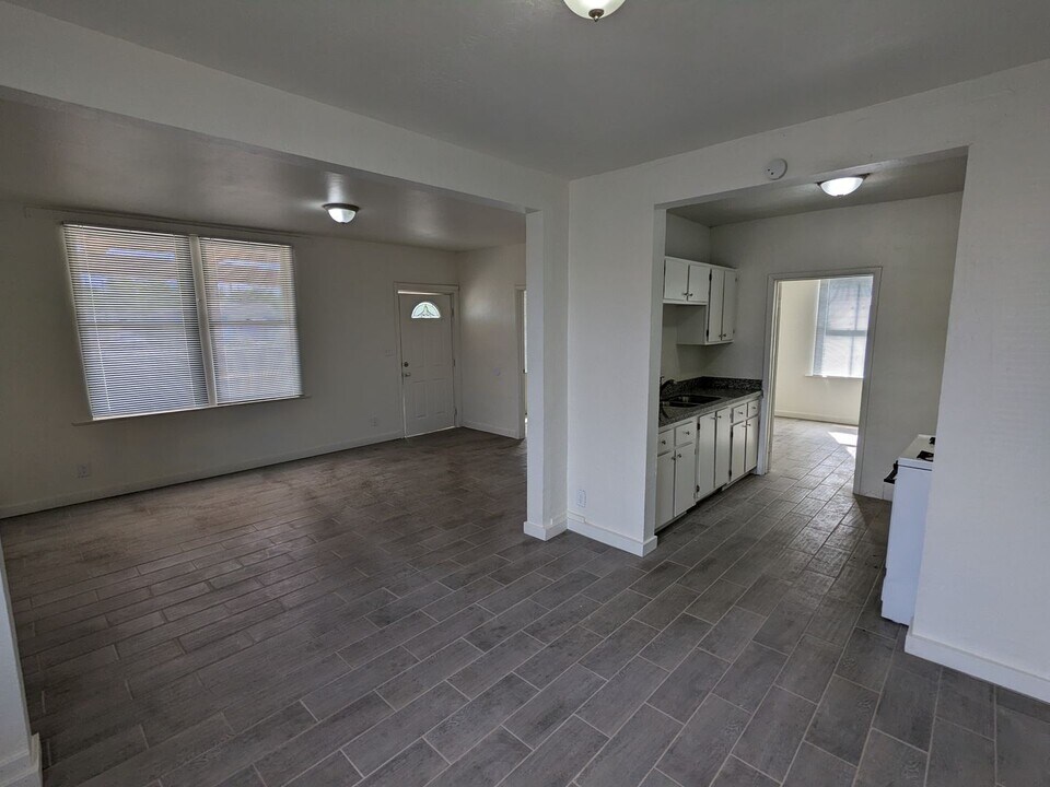 700 W 1st St in Yuma, AZ - Building Photo