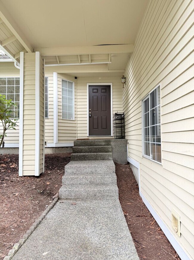 10627 118th Pl NE in Kirkland, WA - Building Photo - Building Photo