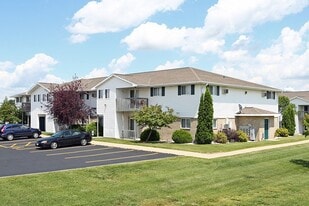 Trail Park Apartments in Kaukauna, WI - Building Photo