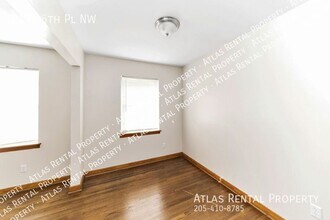 2131 5th Pl NW in Center Point, AL - Foto de edificio - Building Photo