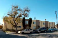 19248 Bryant St in Northridge, CA - Foto de edificio - Building Photo