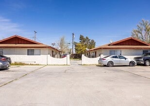 424 W Wilson Ave, Unit C in Ridgecrest, CA - Building Photo - Building Photo