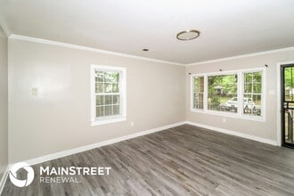 563 Sandridge St in Memphis, TN - Foto de edificio - Building Photo