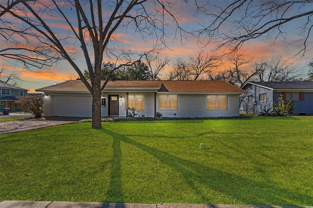 1806 Hutto Rd in Georgetown, TX - Building Photo