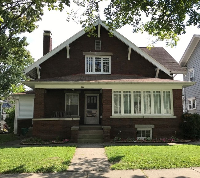 804 E 8th St, Unit 1