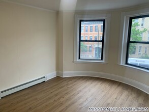882 Huntington Ave in Boston, MA - Building Photo - Building Photo