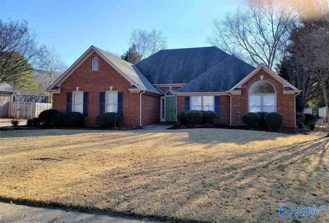 1100 Leeward Dr SE in Huntsville, AL - Building Photo