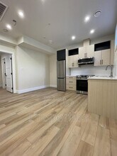 8715-8110 110 St NW in Edmonton, AB - Building Photo - Building Photo