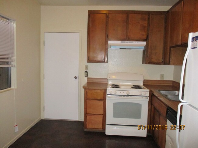 1709 William F Halsey Ave in Bakersfield, CA - Building Photo - Building Photo