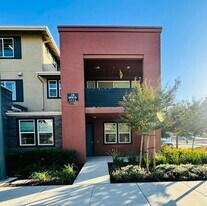 5750 Greige Cir in Dublin, CA - Building Photo