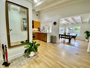 5520 SW 80th St in Miami, FL - Building Photo - Building Photo