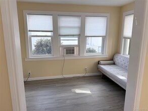 363 Hewlett Pkwy in Hewlett, NY - Building Photo - Building Photo