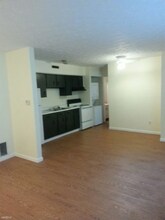 1725 Watson Rd SE in Heath, OH - Foto de edificio - Building Photo