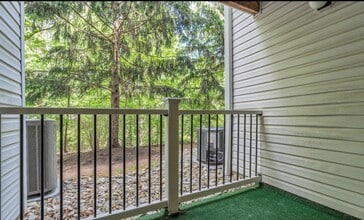 1312 Waterford Dr, Unit 1312 Waterford Drive in Edison, NJ - Building Photo - Building Photo