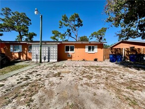5510 Third Ave in Ft. Myers, FL - Building Photo - Building Photo